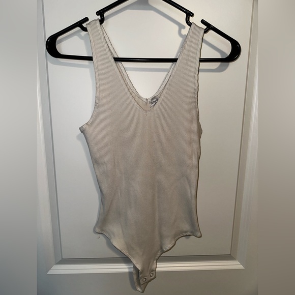 Small body suit - Picture 1 of 3